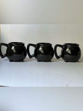 Killstar Glossy Black Cauldron Mugs with Handle . Set of Three
